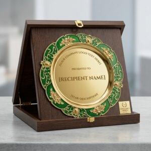 Ornate Green & Gold Plate Crest